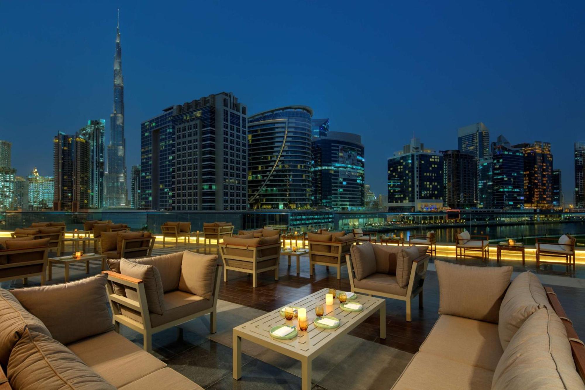 Radisson Blu Hotel, Dubai Waterfront Exterior photo